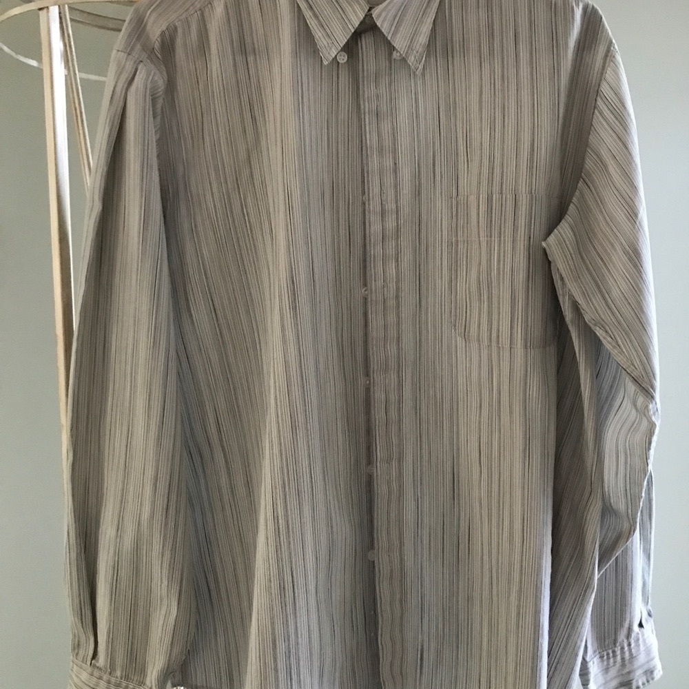 Perry Ellis Portfolio 16” neck. 33-34” button shirt